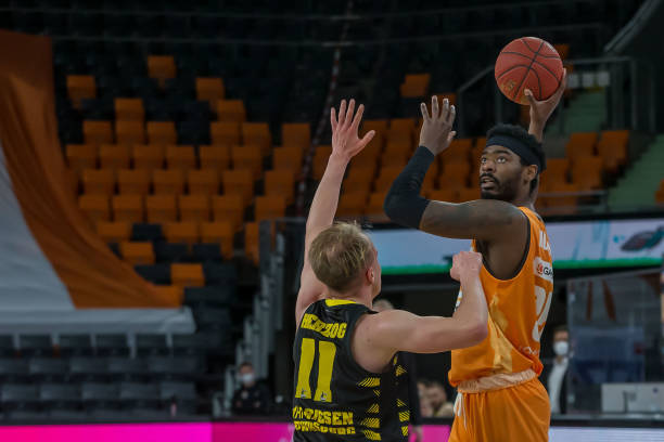 让中国男篮 让中国男篮