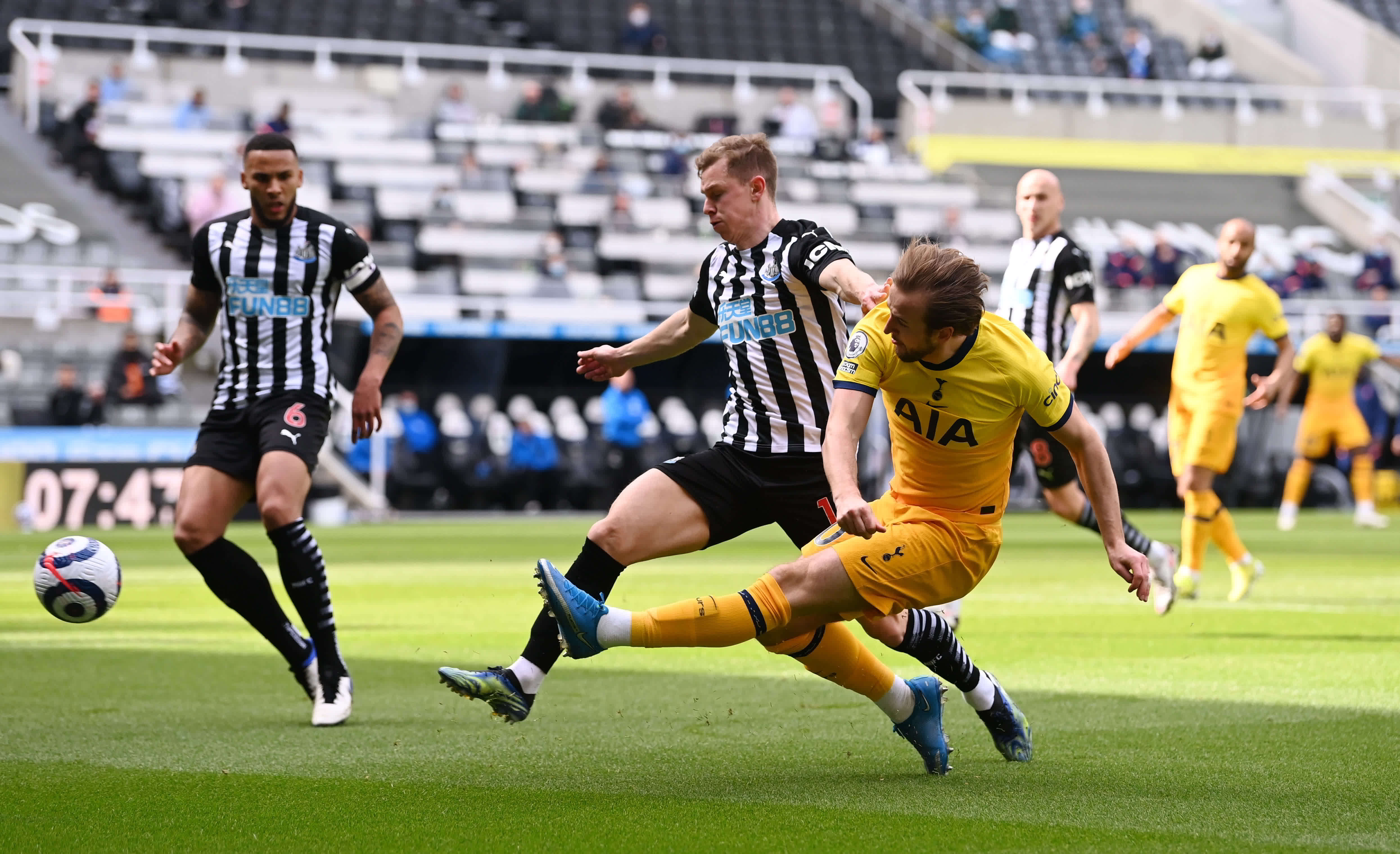 另一个则倾 另一个则倾