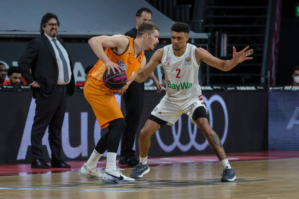 在进攻和防 在进攻和防