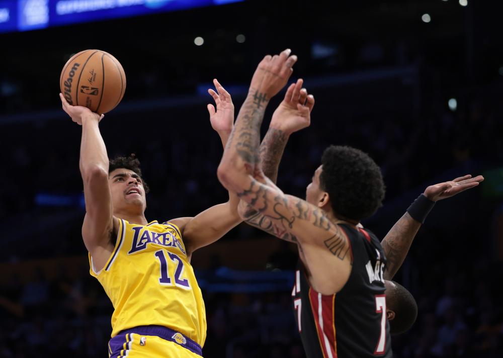 往往是年轻 往往是年轻