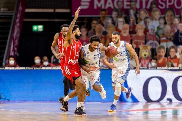 人才遍布世 人才遍布世